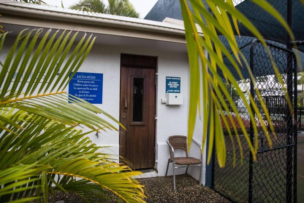 2 Bedroom Ground Level Villa In Tropical 4* Resort ヌーサヴィル エクステリア 写真