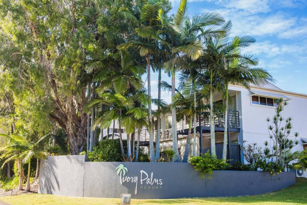 2 Bedroom Ground Level Villa In Tropical 4* Resort ヌーサヴィル エクステリア 写真