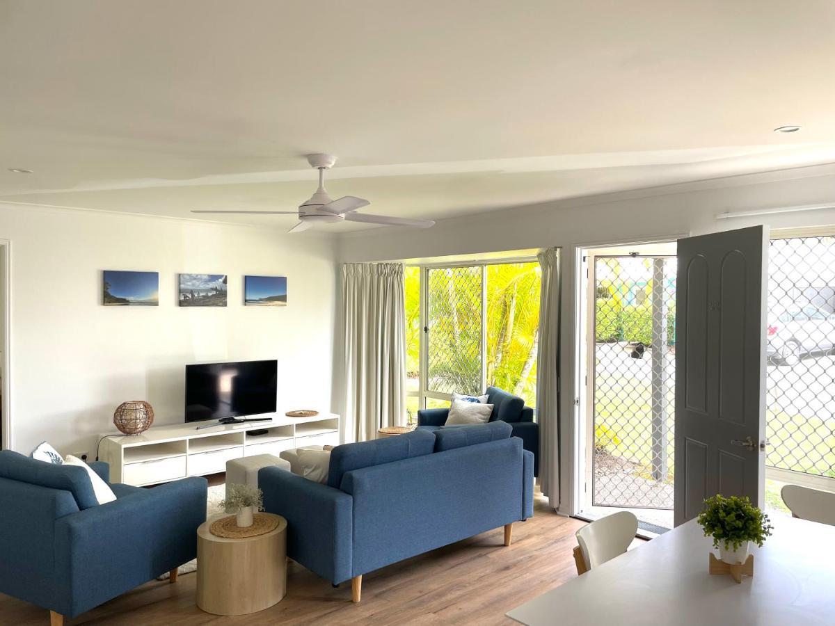 2 Bedroom Ground Level Villa In Tropical 4* Resort ヌーサヴィル エクステリア 写真
